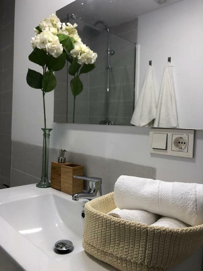 Inside 2 Loft Apartment มาลากา ภายนอก รูปภาพ